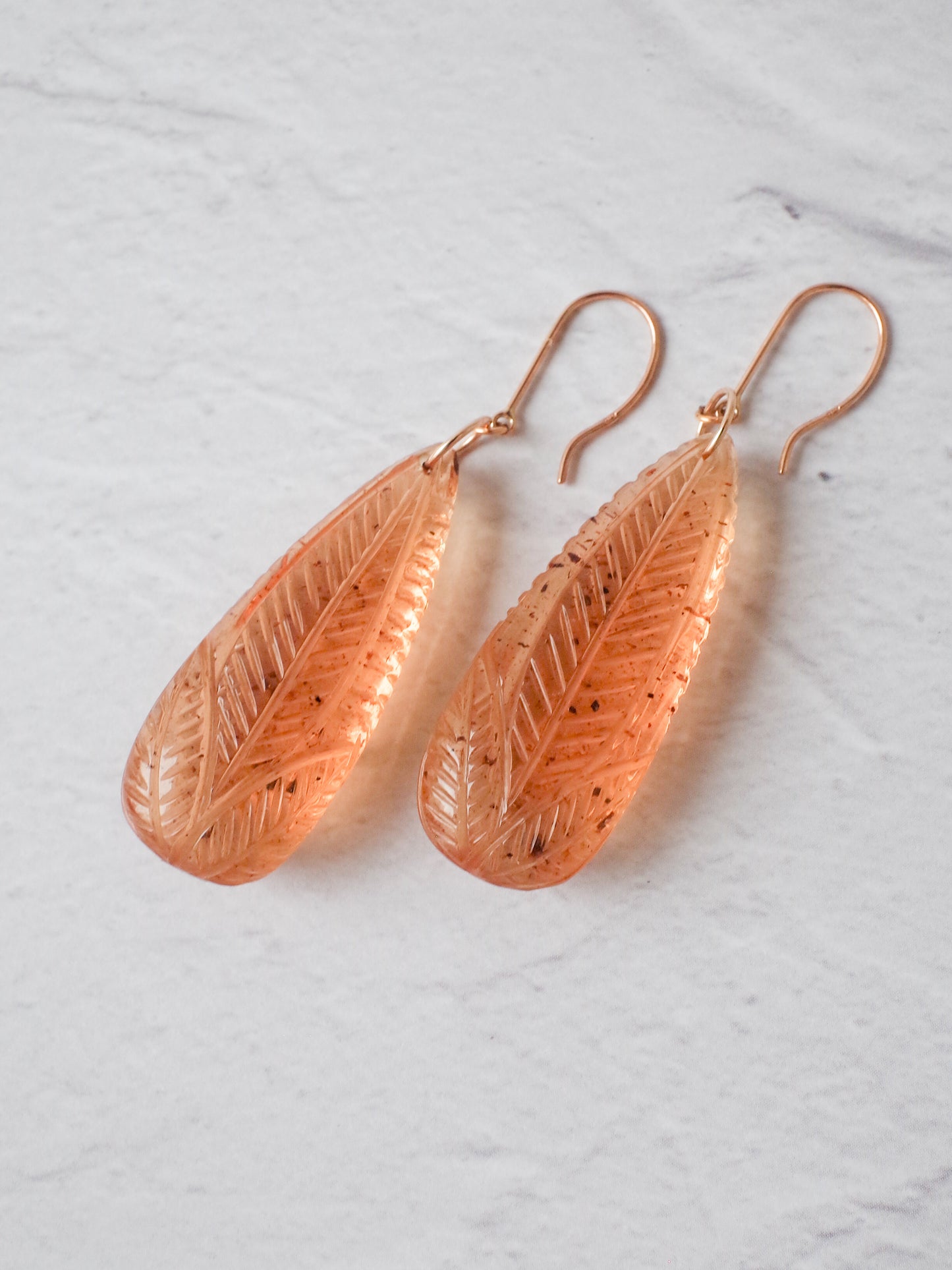 カービングオパールのフックピアス