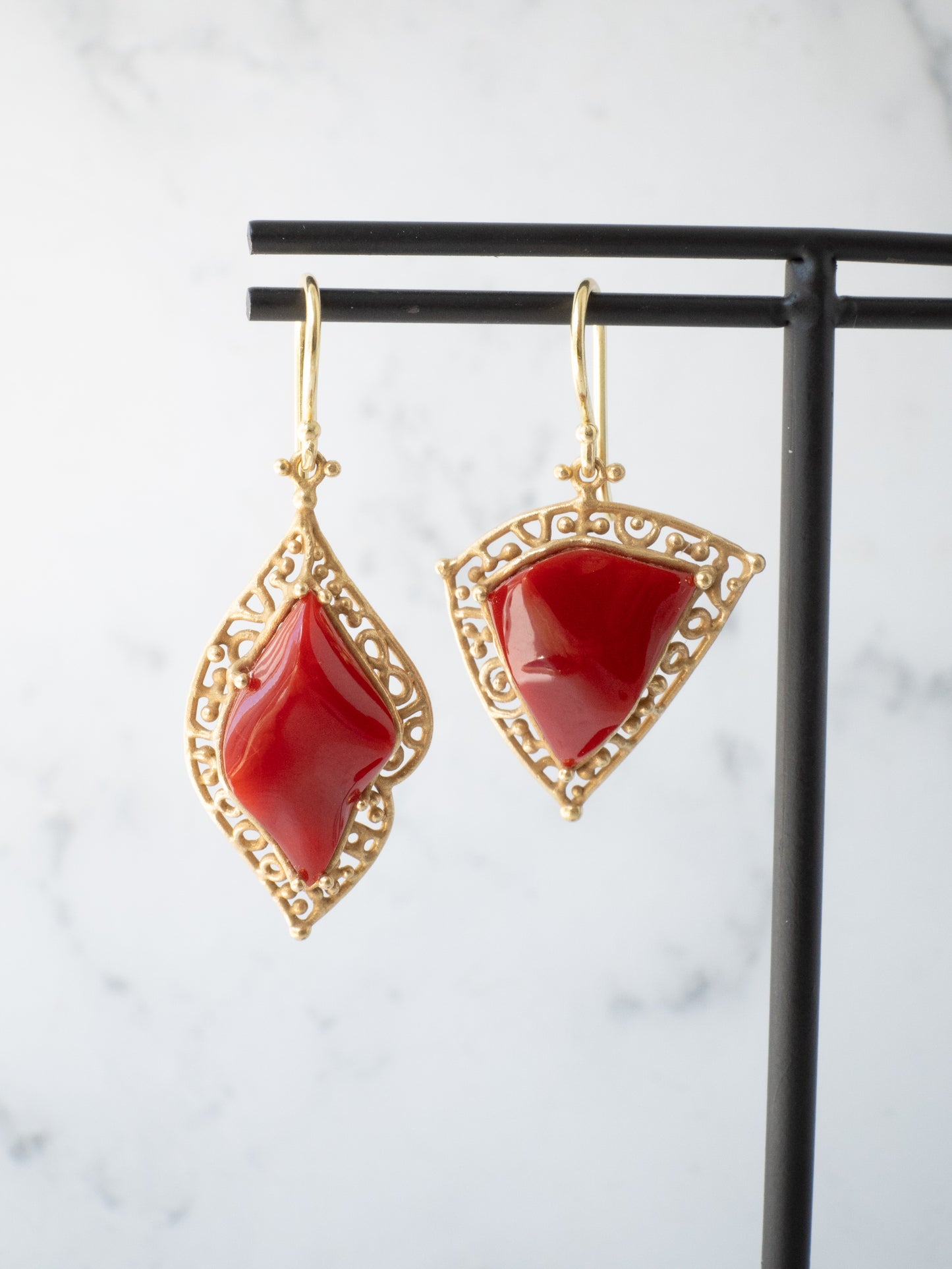 高知県産血赤珊瑚のピアス / K18YG