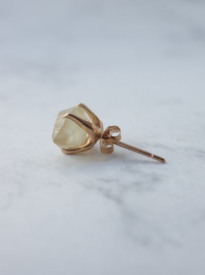 サファイアクリスタルの片耳スタッドピアス - 2