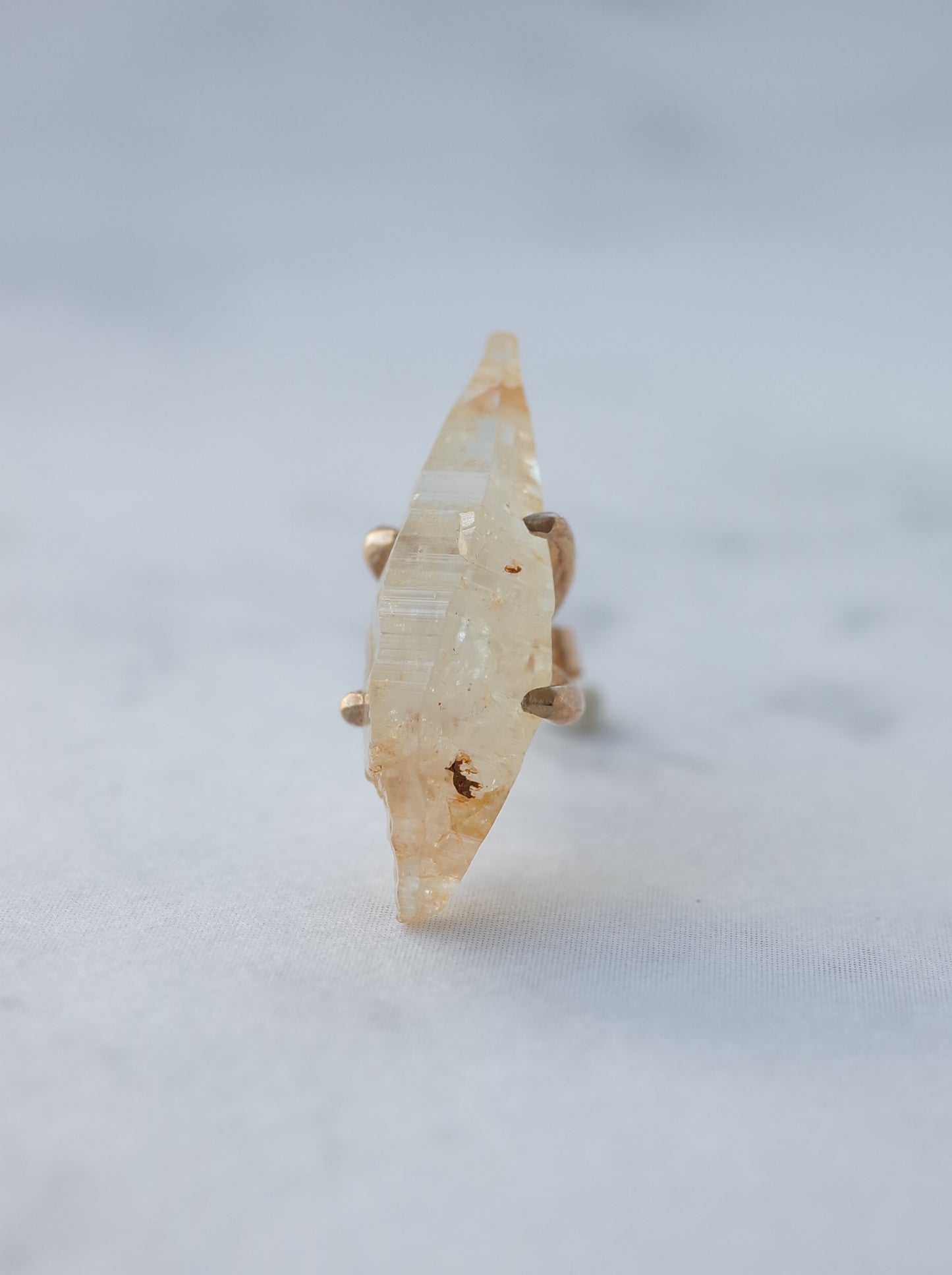 サファイアクリスタルの片耳スタッドピアス - 6
