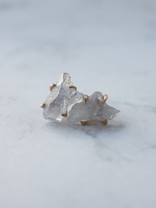 サファイアクリスタルのスタッドピアス / ペア