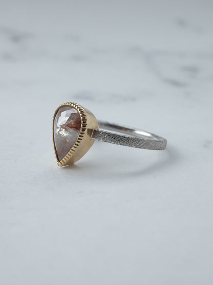 ソルトアンドペッパーダイヤモンドのリング - 2