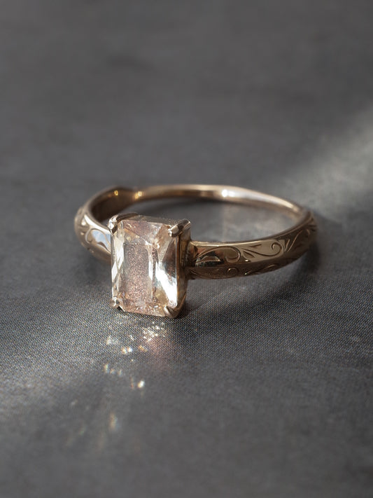 オレゴンサンストーンのシノワズリーリング-1