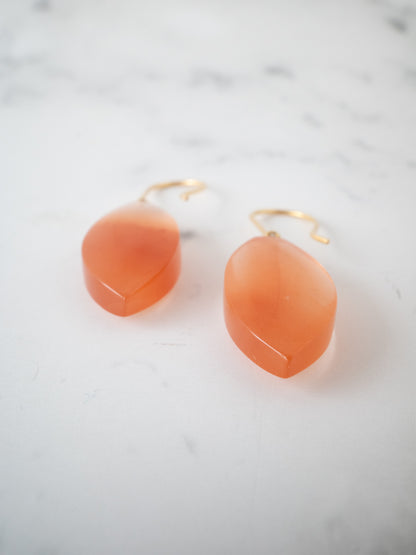 バイカラークォーツのピアス