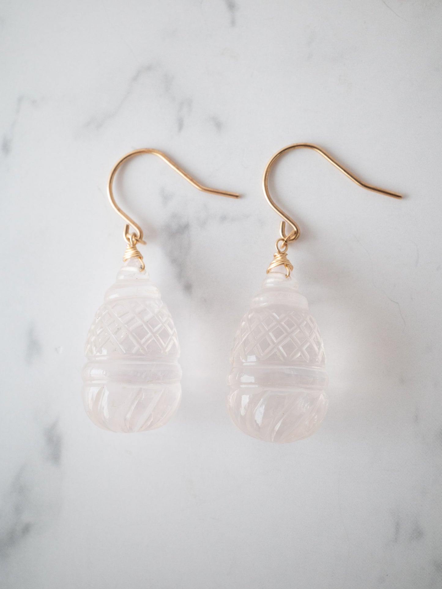 カービングローズクォーツのフックピアス - 2　