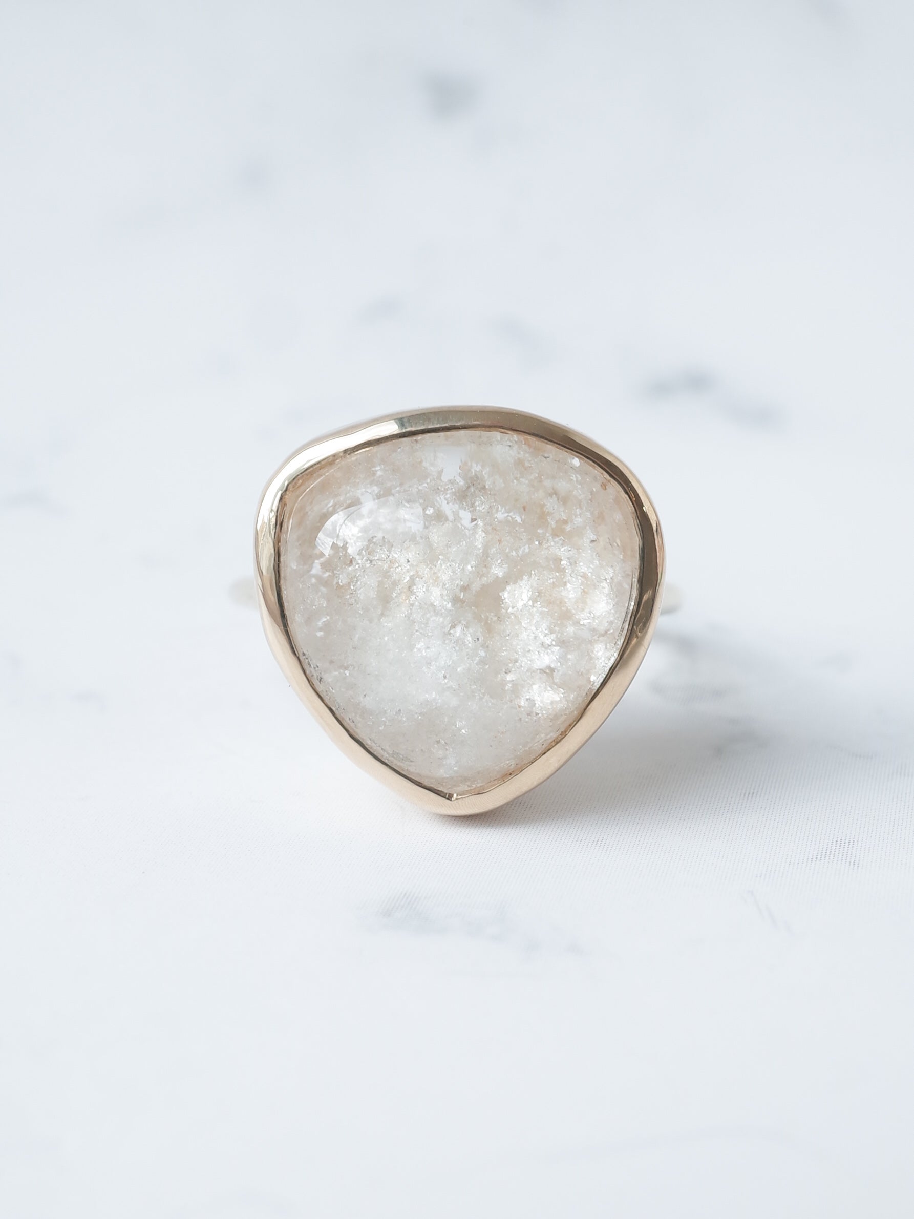 ホワイトガーデンクォーツのリング - 1 – Chevalier