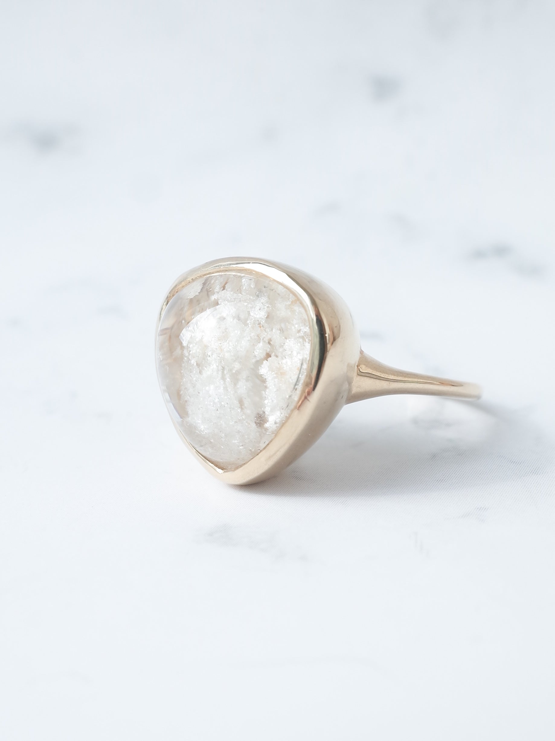 ホワイトガーデンクォーツのリング - 1 – Chevalier