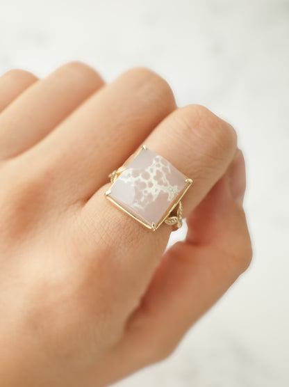 ピンクカルセドニーの三つ葉リング