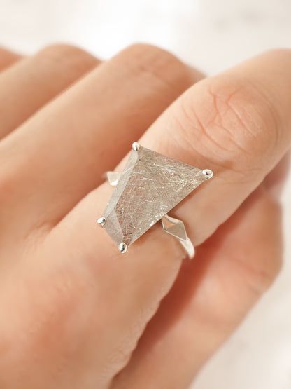 シルバールチルクォーツのリング - 2