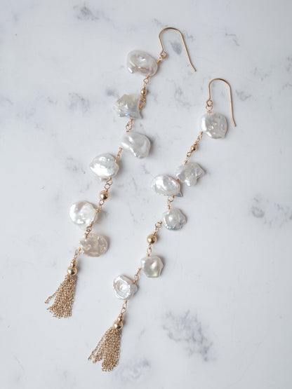 【価格・在庫数チェック】花びら淡水パールのピアス