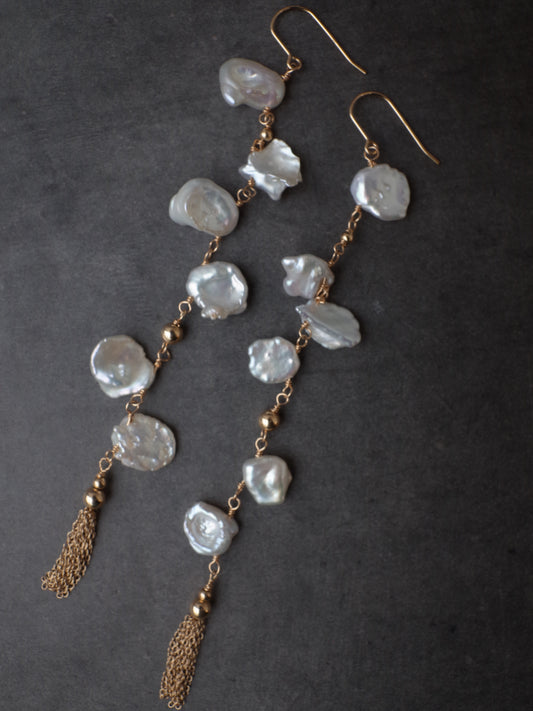 【価格・在庫数チェック】花びら淡水パールのピアス