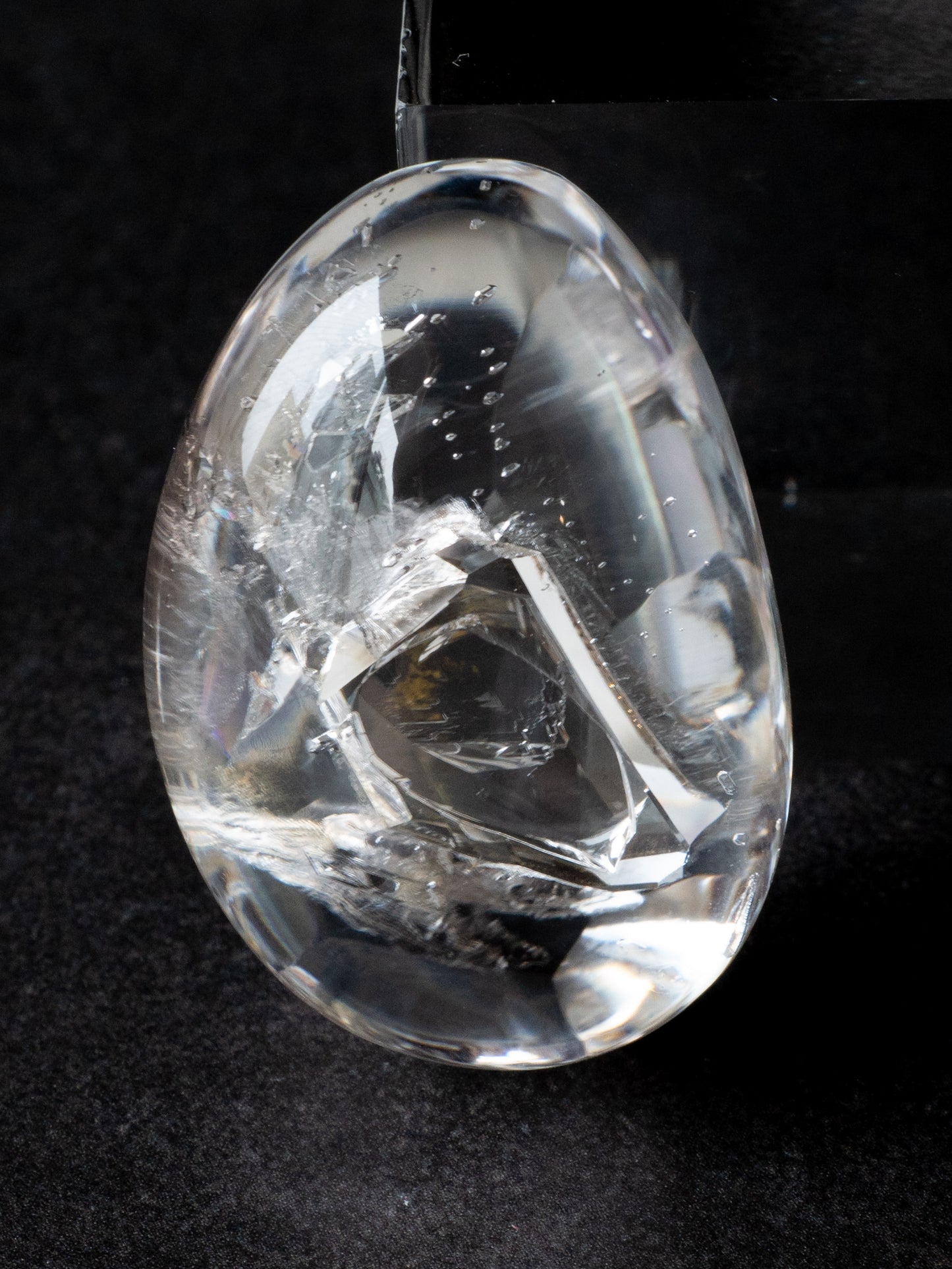 ネガティブクリスタルインクォーツのルース　