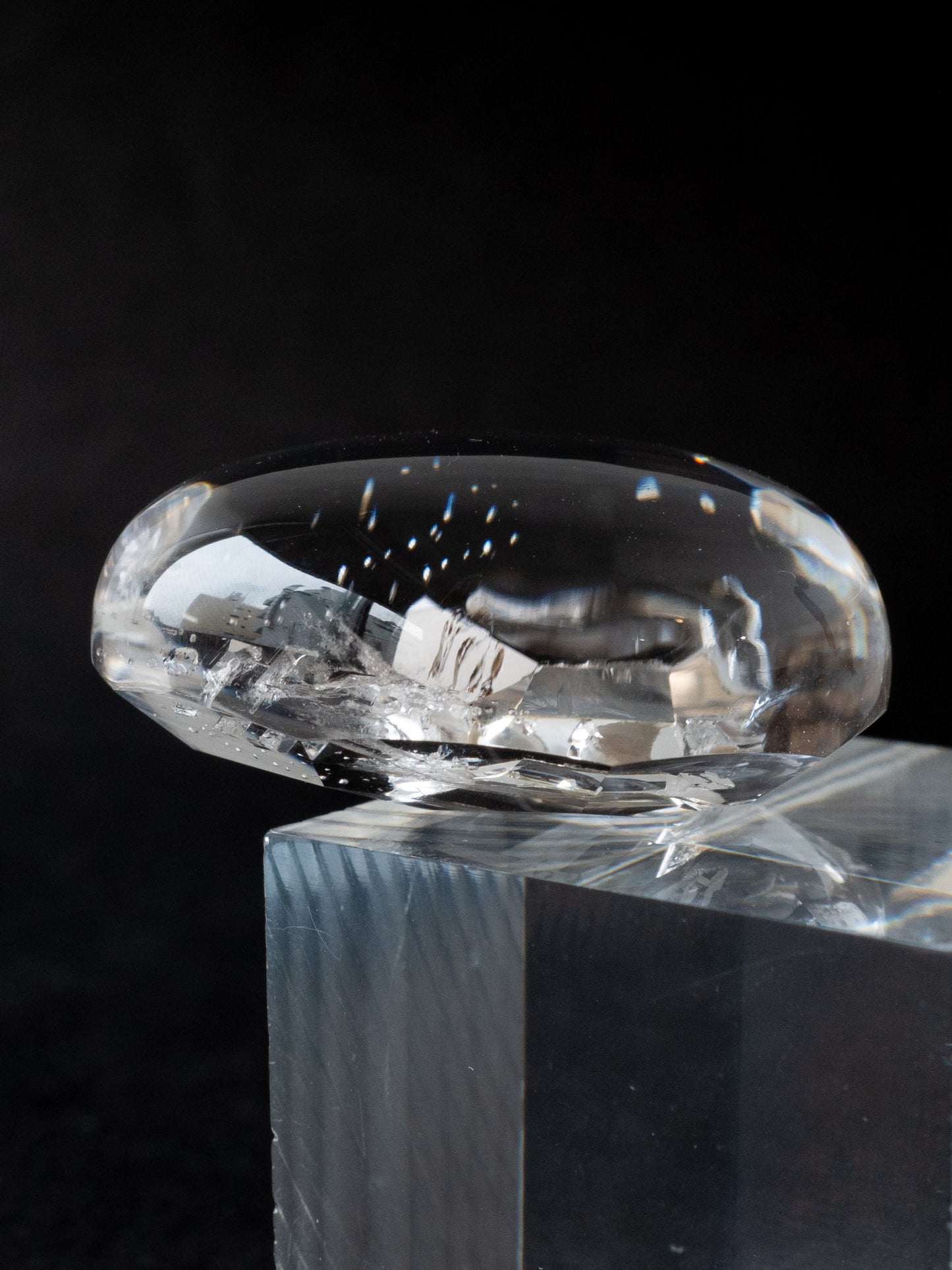 ネガティブクリスタルインクォーツのルース　