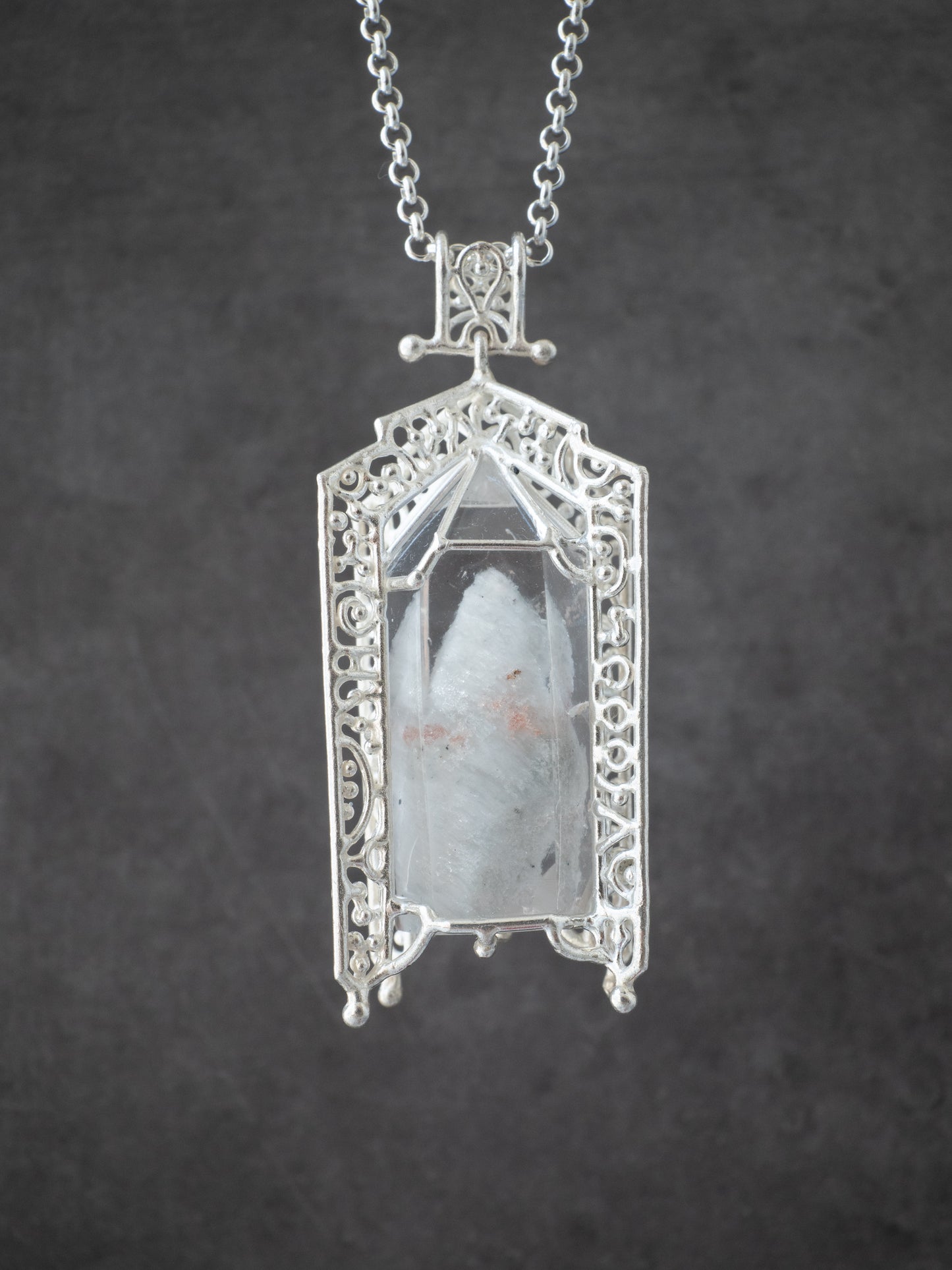 ファントムクォーツのシルバーペンダント・ ホワイト