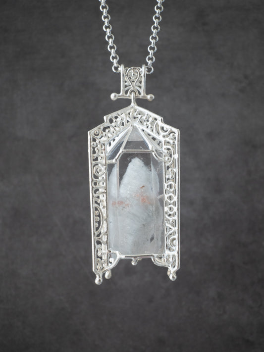 ファントムクォーツのシルバーペンダント・ ホワイト