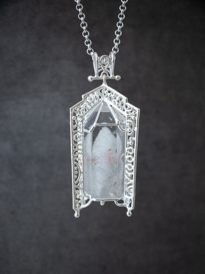 ファントムクォーツのシルバーペンダント・ ホワイト