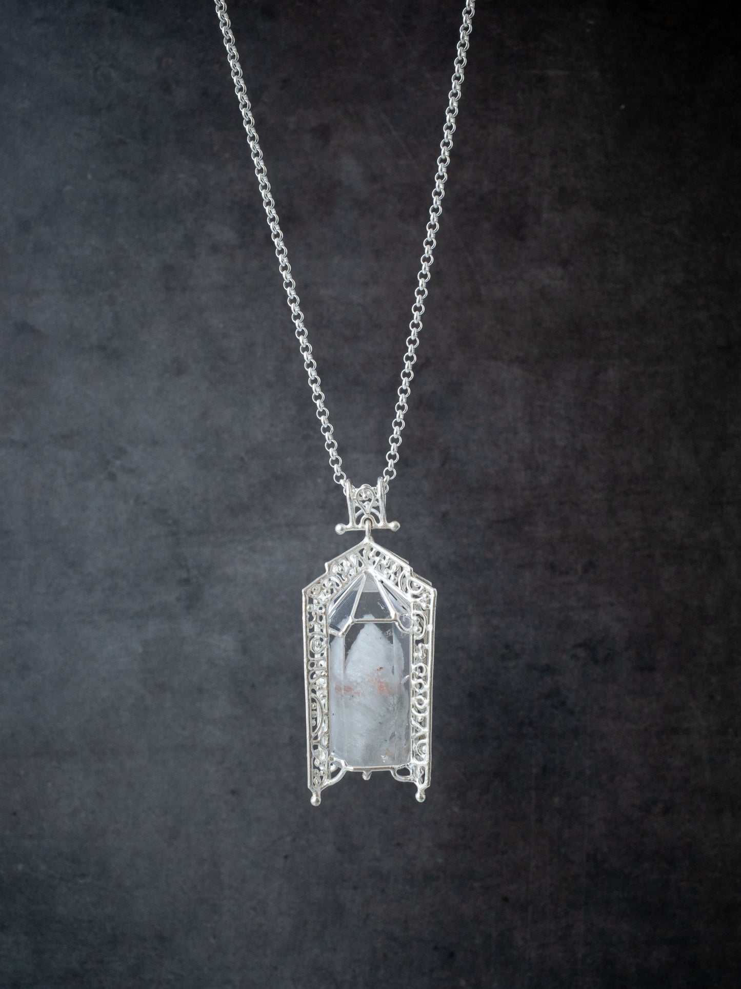 ファントムクォーツのシルバーペンダント・ ホワイト