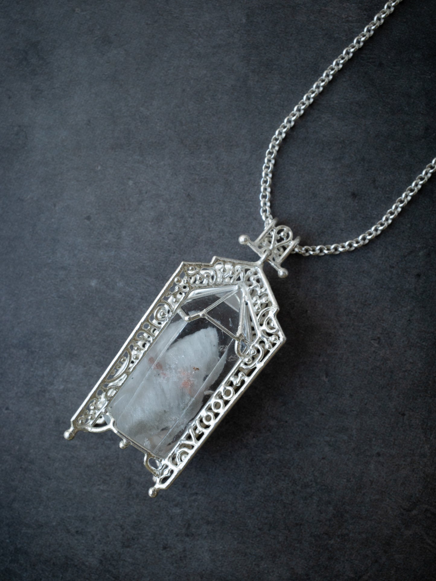 ファントムクォーツのシルバーペンダント・ ホワイト