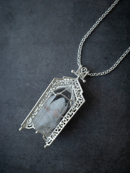 ファントムクォーツのシルバーペンダント・ ホワイト