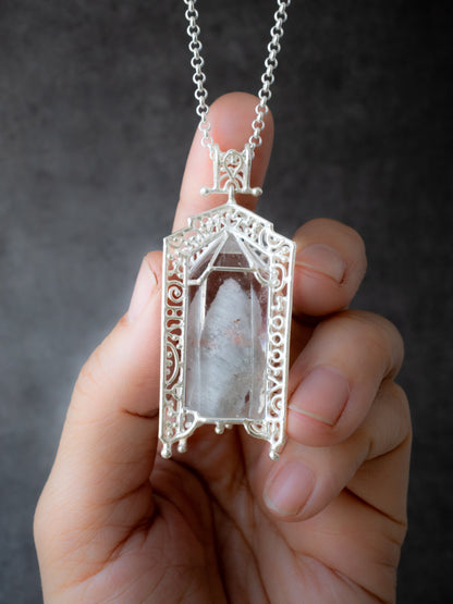 ファントムクォーツのシルバーペンダント・ ホワイト