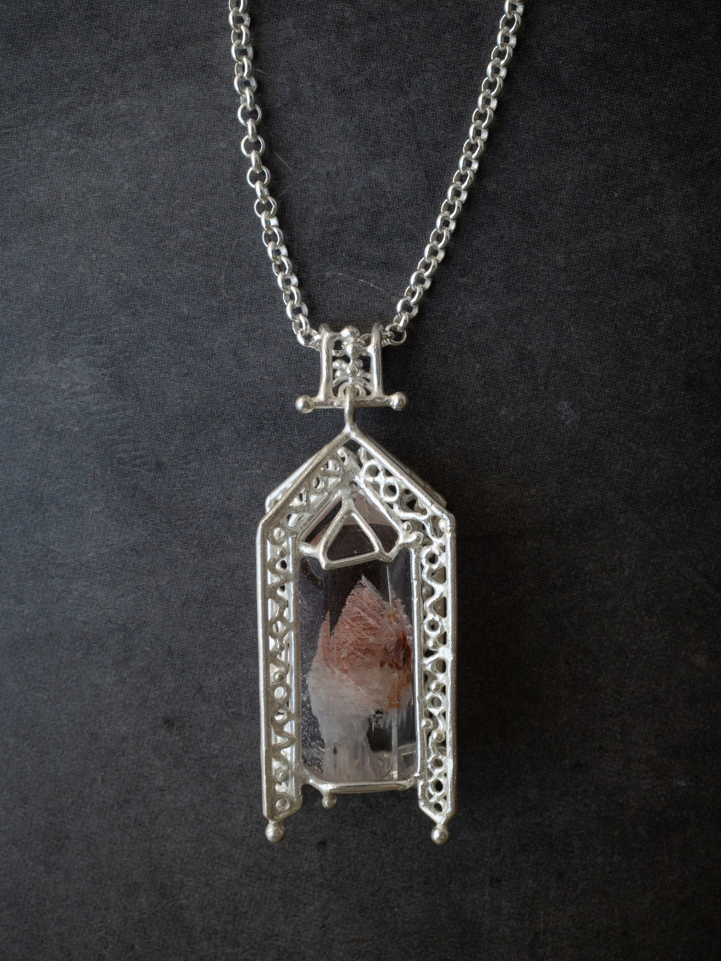ファントムクォーツのシルバーペンダント・ピンク