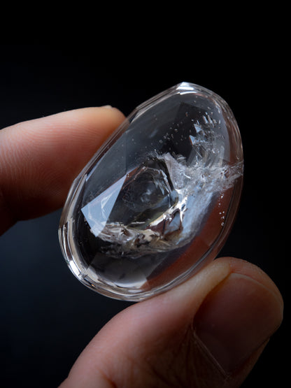 ネガティブクリスタルインクォーツのルース　