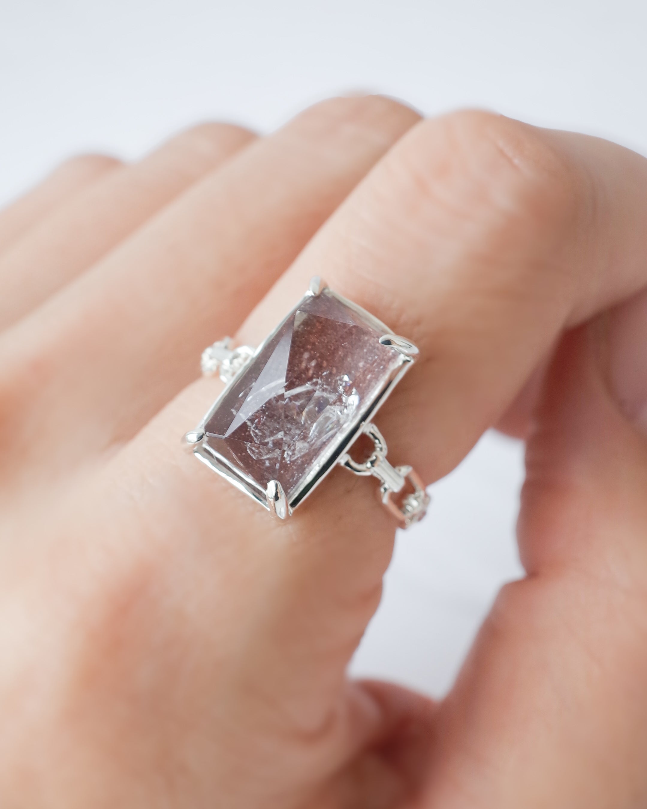 貫入ガーデンクォーツのリング – Chevalier