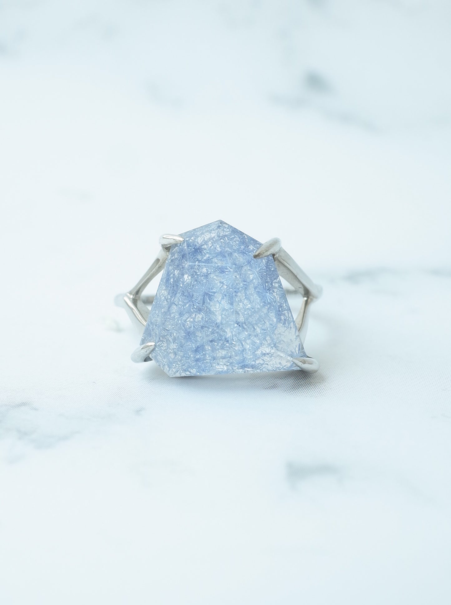 デュモルチェライトインクォーツのリング - 2