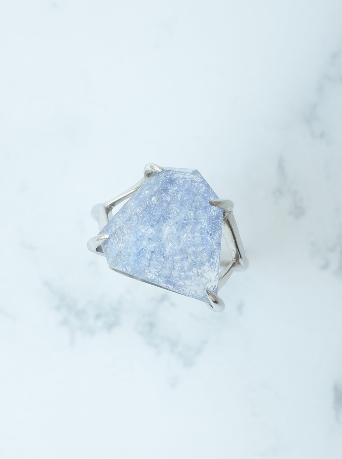 デュモルチェライトインクォーツのリング - 2