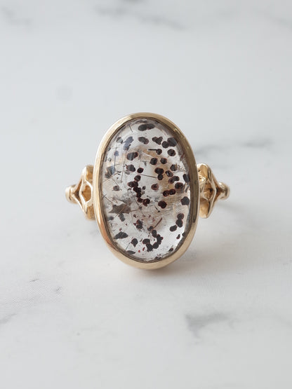 へマタイトインクォーツのブーケリング