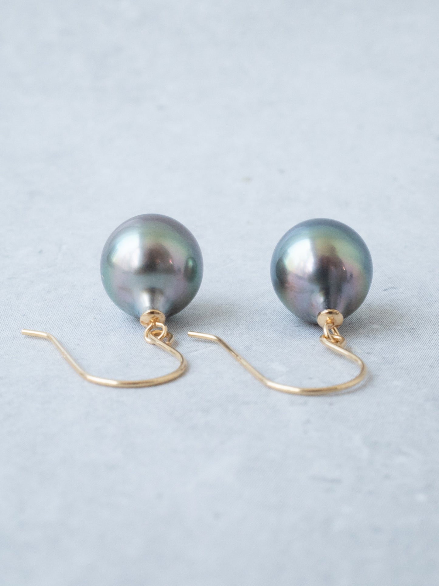 南洋パールのフックピアス