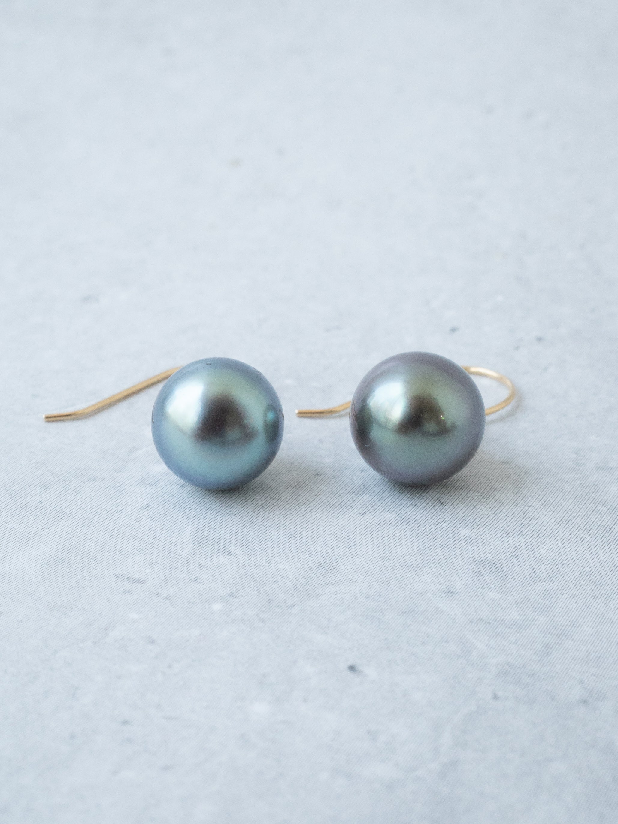 南洋パールピアス 本真珠718 パールピアス K10YG 南洋真珠 白蝶真珠 半径真珠 16mm
