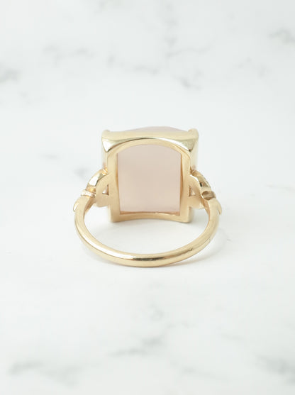 ピンクカルセドニーの三つ葉リング