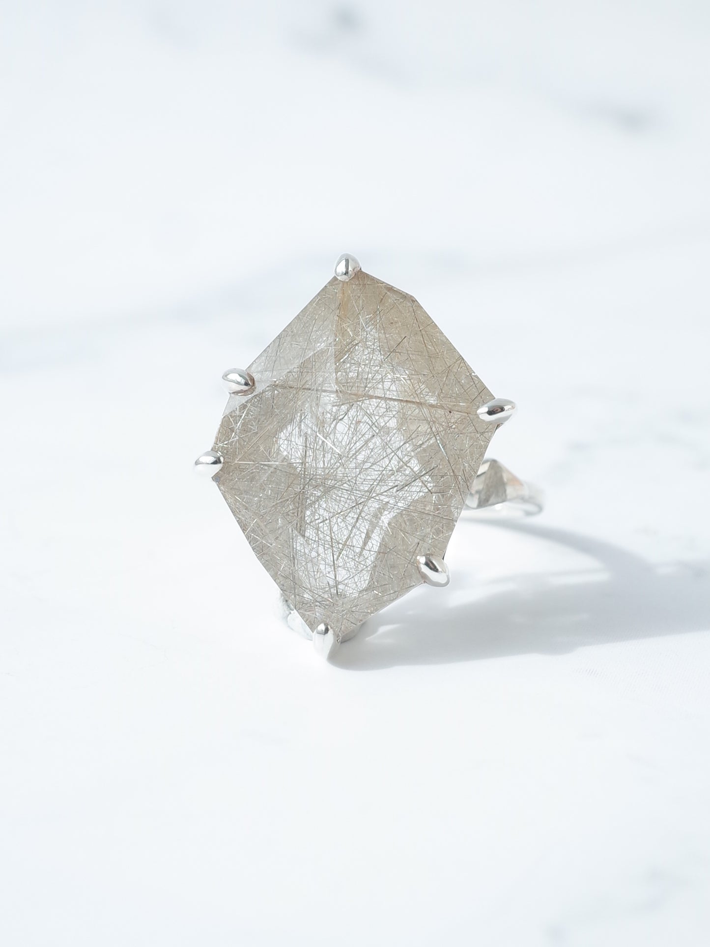 ランダムカットシルバールチルクォーツのリング