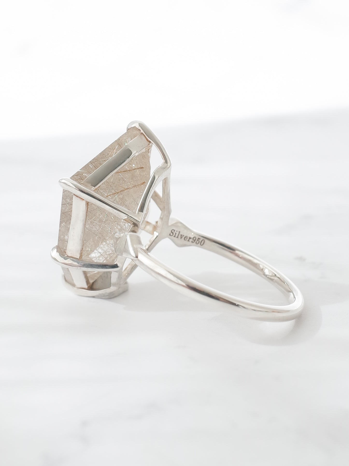 ランダムカットシルバールチルクォーツのリング