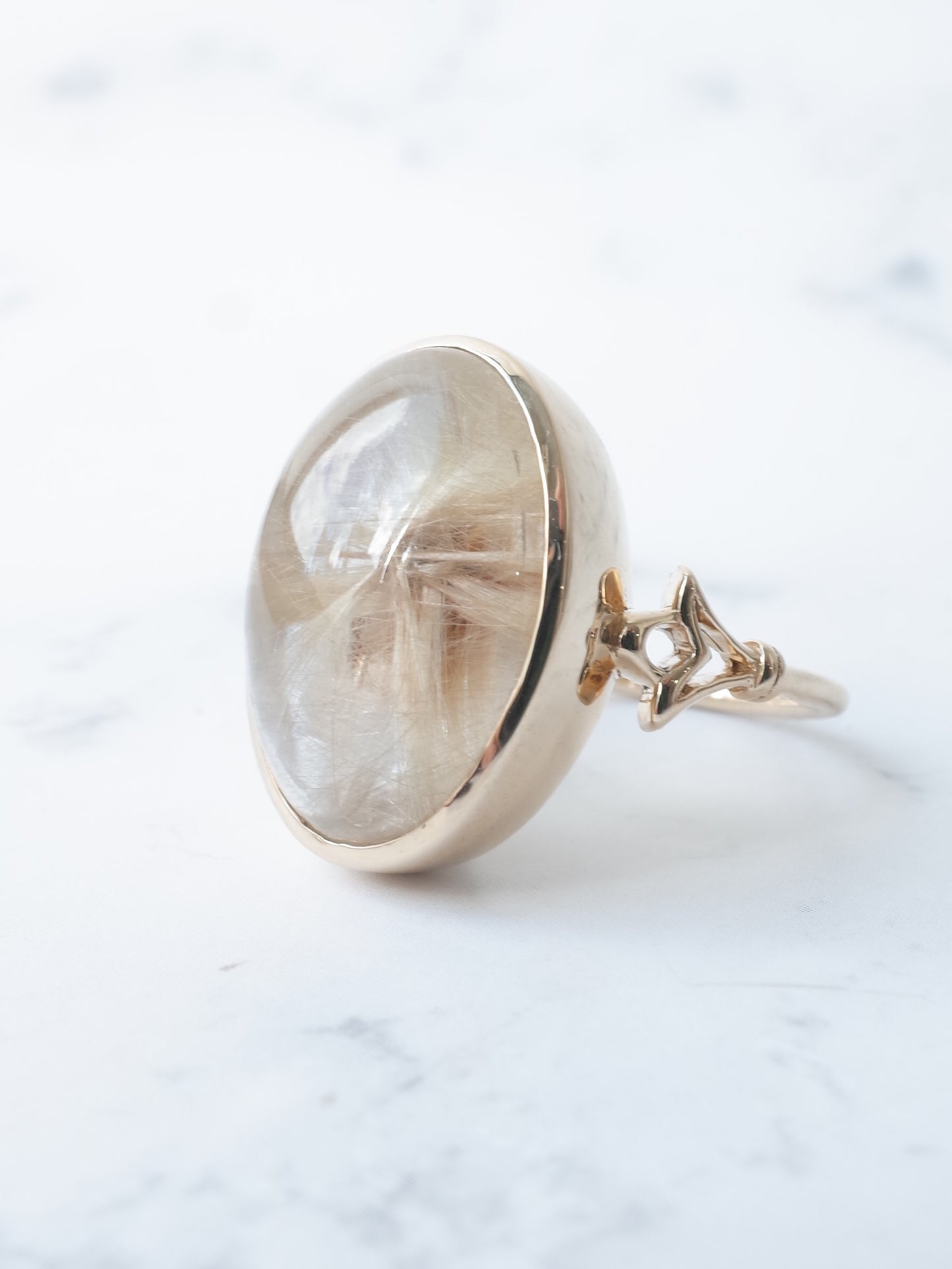 スタールチルクォーツのリング