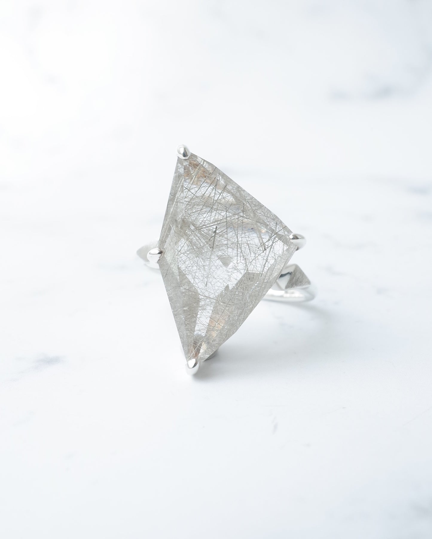 ランダムカットシルバールチルクォーツのリング - 2