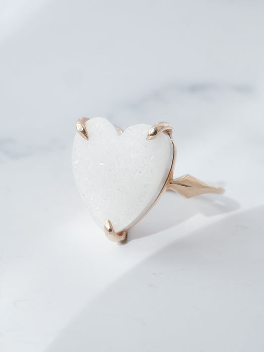 ホワイトドゥルジーアゲートのリング