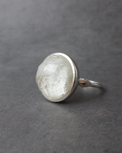 ランダムカットホワイトガーデンクォーツのリング- 3