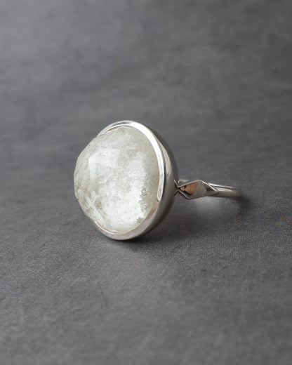 ランダムカットホワイトガーデンクォーツのリング- 3